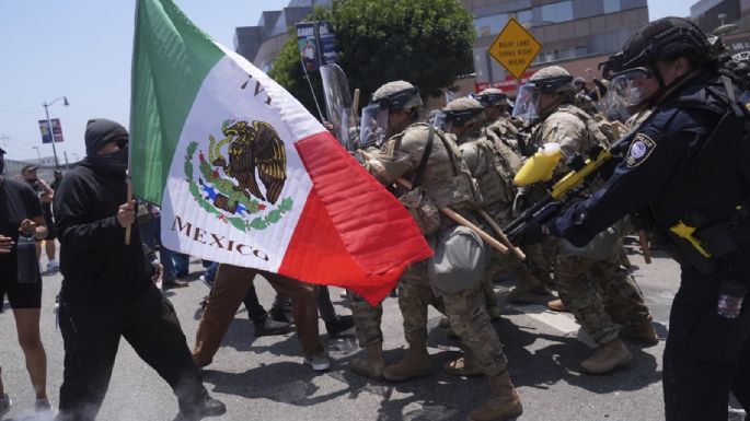 Embajador de EU en México critica uso de banderas mexicanas en protestas en Los Ángeles
