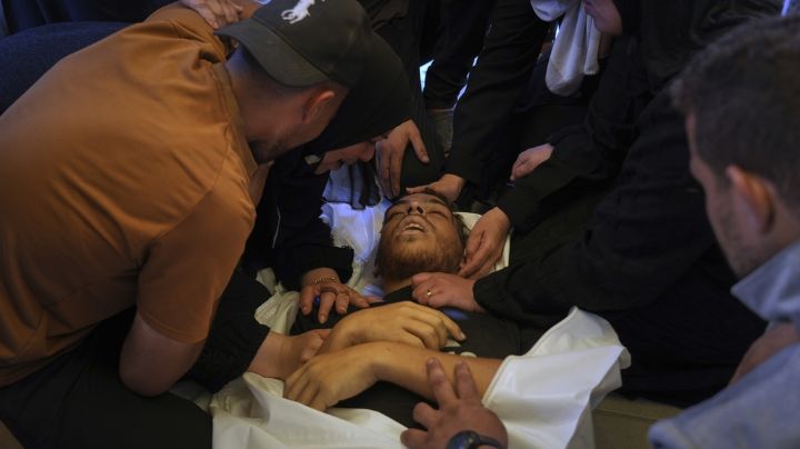 La ofensiva de Israel en Gaza deja casi 54 mil 900 muertos, tras matar a 106 palestinos en 24 horas