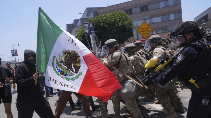 Guardia Nacional de EU choca con manifestantes después de llegar a Los Angeles por órdenes de Trump (Video)