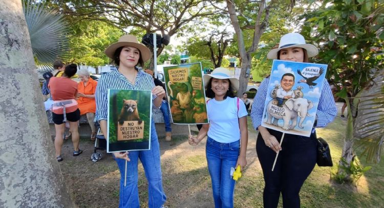 Marchan en Tabasco contra la creación del Museo Nacional Olmeca