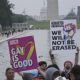 Marcha de orgullo gay en EU se convierte en protesta contra Trump