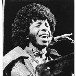 Sly Stone, líder de los revolucionarios del funk Sly and the Family Stone, muere a los 82 años