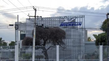 Michelin cerrará planta en México; el gobierno minimiza la decisión