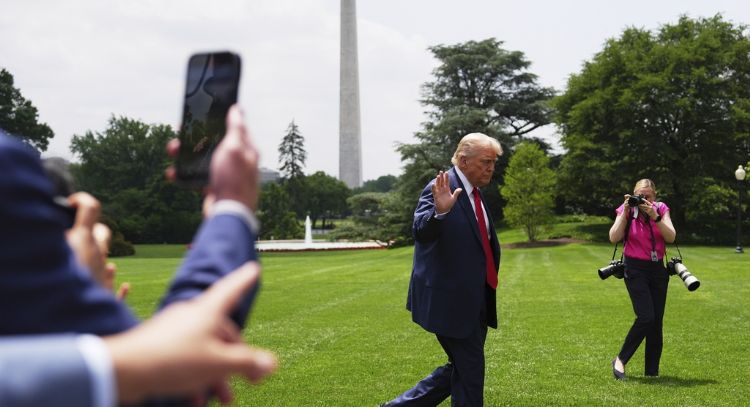 Trump se reune con su gabinete de seguridad nacional y asesores, ante situación en Los Ángeles