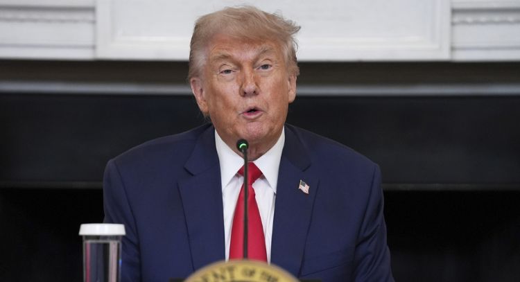 Trump critica a España en la OTAN; dice que el país europeo no quiere gastar en defensa