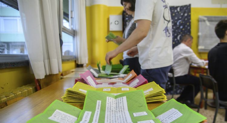 Por baja participación, fracasa referendo en Italia sobre ciudadanía y protecciones laborales