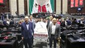 Foto ilustrativa de la nota titulada: El PRI lleva un ataúd a la discusión de la Ley Telecom; “murió la libertad”, dicen