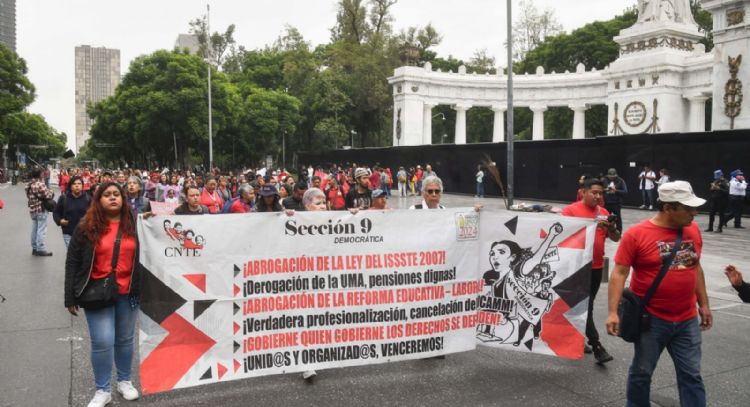 Tras nueva marcha de la CNTE, autoridad educativa recibirá el lunes a integrantes de la disidencia