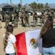 Manifestantes y agentes federales se enfrentan durante redada en una granja de California