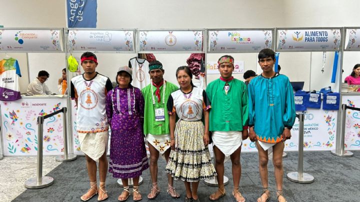 Rarámuris en el Medio Maratón de la CDMX: resistencia y tradición a sus pies