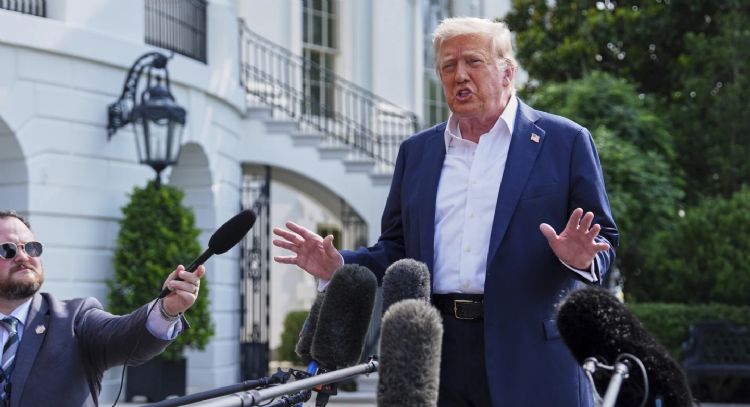 Trump afirma que Estados Unidos vende armas a sus aliados de la OTAN para dárselas a Ucrania