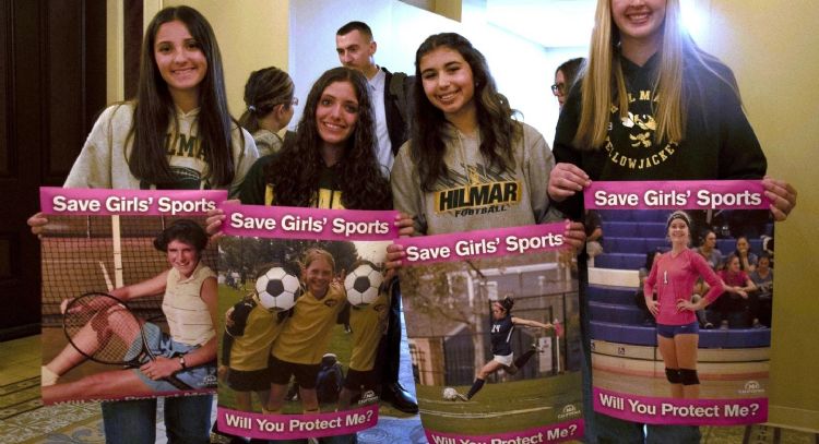 Trump demanda a California por permitir a niñas transgénero competir en equipos deportivos femeninos