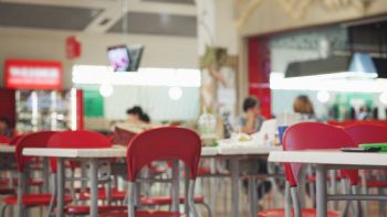 Reclutamiento del CJNG a jóvenes: alertan por citas en restaurantes de comida rápida