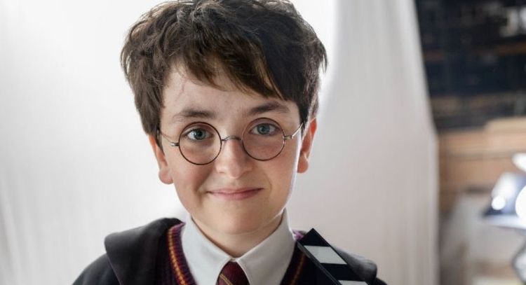 Revelan la primera imagen de Dominic McLaughlin como Harry Potter