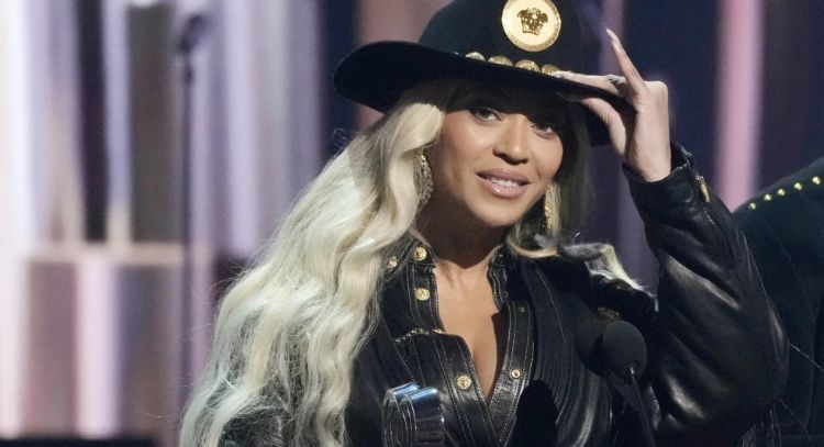 Roban discos duros que contienen música inédita de Beyoncé de un coche en Atlanta