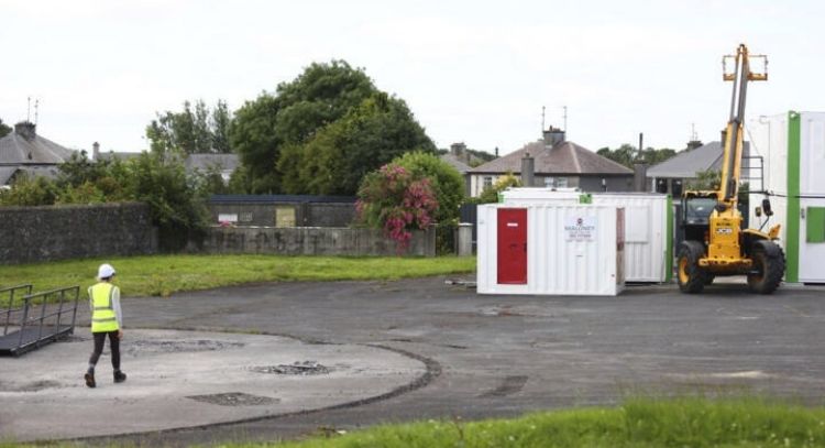 Inicia excavación de fosa común en Iglesia en Irlanda donde fueron enterrados 796 bebés