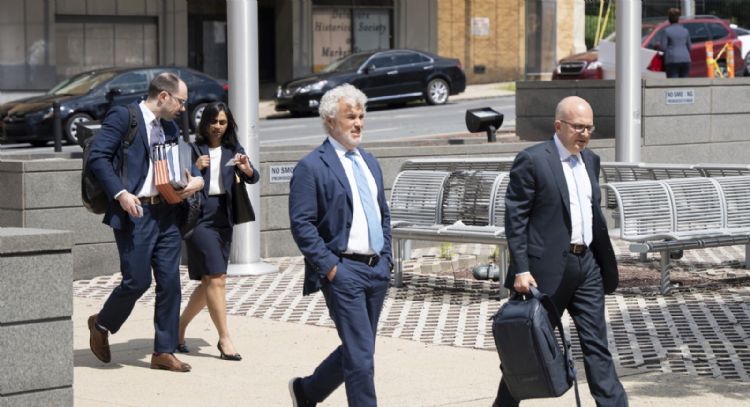 Inicia juicio contra Mark Zuckerberg y otros ejecutivos por violaciones de privacidad en Facebook