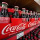 Trump dice que Coca-Cola usará azúcar real en EU; la empresa no lo confirma