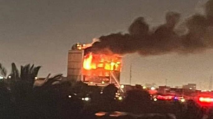 Se incendia centro comercial recién inaugurado; van más de 60 muertos (Videos)