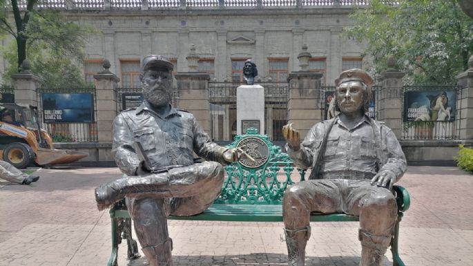 Alcaldía Cuauhtémoc retira escultura de Fidel Castro y del “Che” Guevara