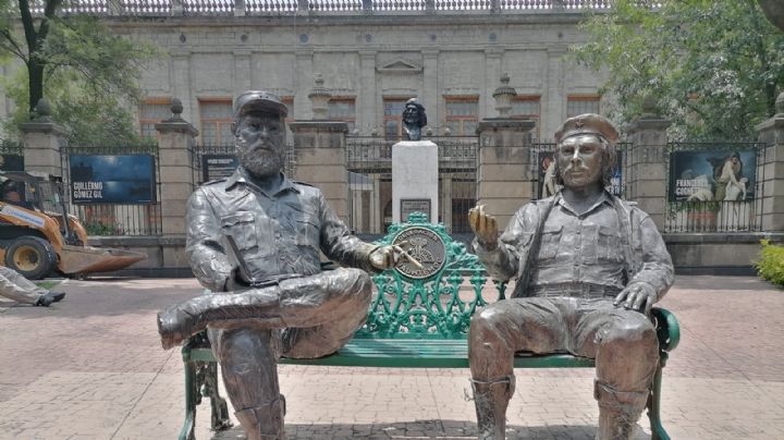 Alcaldía Cuauhtémoc retira escultura de Fidel Castro y del “Che” Guevara