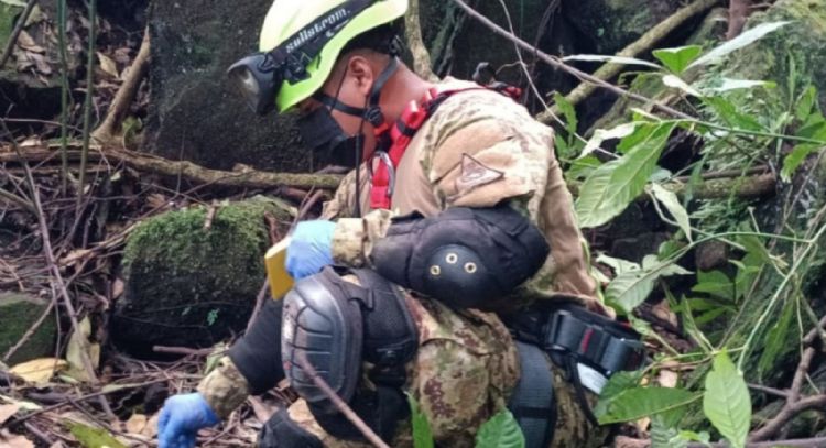 Hallan sin vida a profesor que desapareció en un volcán hace tres meses