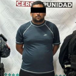 Detienen en Chiapas a profesor de preparatoria por presunto acoso sexual contra estudiante (Video)