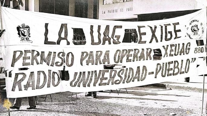 Radio UAGro: historia de resistencia tenaz ante la censura del poder
