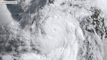 Huracán Flossie se intensifica a ciclón de categoría 3; seguirán las lluvias fuertes
