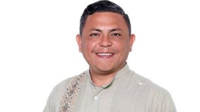 Alcalde de Espita, Yucatán, coloca retén para impedir acceso a la prensa y hostiga a periodista