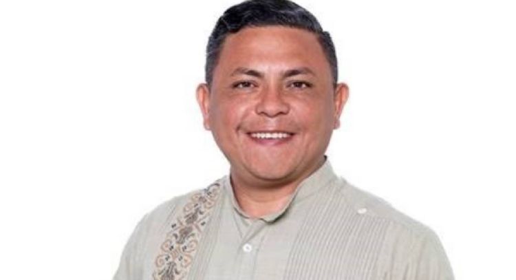 Alcalde de Espita, Yucatán, coloca retén para impedir acceso a la prensa y hostiga a periodista