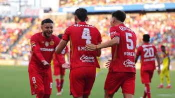 Toluca se consagra Campeón de Campeones al golear al América (Video)