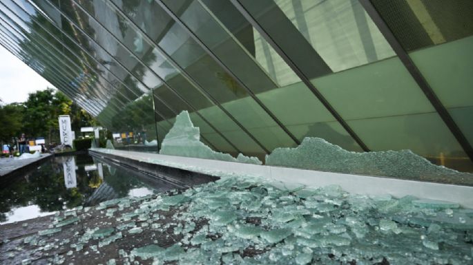 Vandalizan el MUAC en nueva marcha contra gentrificación (Fotos y Video)