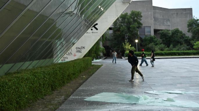 Vandalizan el MUAC en nueva marcha contra gentrificación (Fotos y Video)