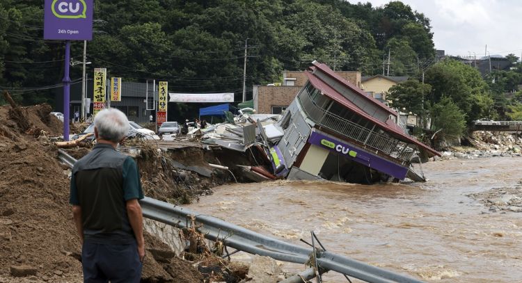 Fuertes lluvias en Corea del Sur dejan 17 muertos y 11 desaparecidos