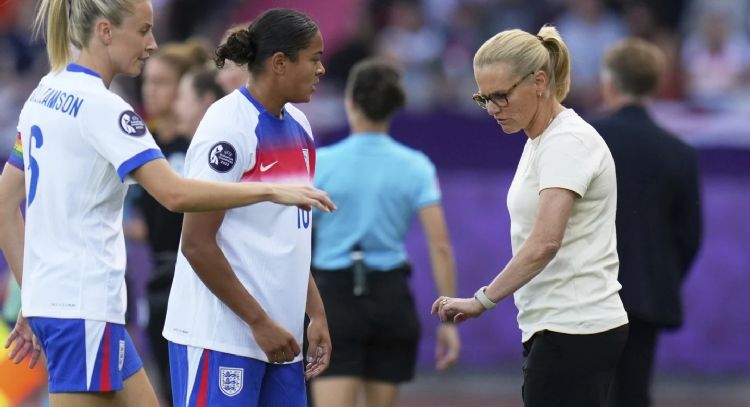 La futbolista inglesa Jess Carter revela que sufrió racismo durante la Eurocopa 2025