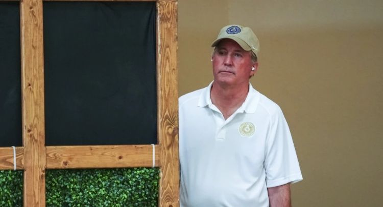Fiscal de Texas demanda a grupo de natación por permitir participación de competidores transgénero