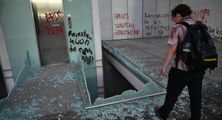 Vandalizan el MUAC en nueva marcha contra gentrificación (Fotos y Video)