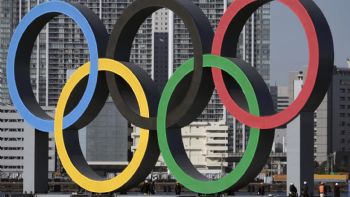 Comité Olímpico y Paralímpico de EU prohíbe a mujeres trans competir en deportes olímpicos femeninos