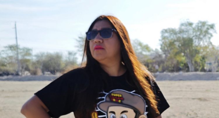 Regidora borra foto con playera de “El Chapo” sin responder a críticas