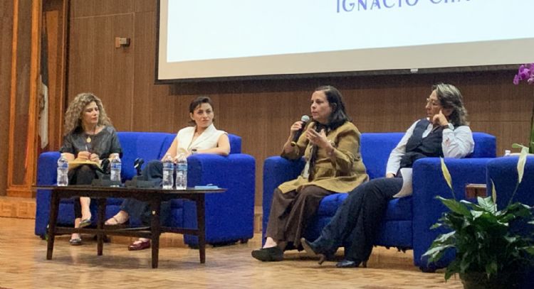 Denuncian falta de mujeres en cargos directivos de institutos nacionales de salud del gobierno