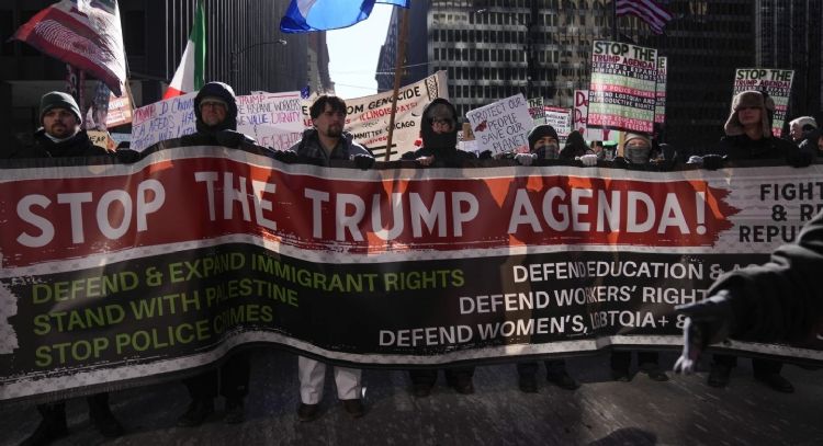 Juez desestima demanda de la administración Trump contra las leyes "santuario" de Chicago