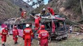 Foto ilustrativa de la nota titulada: Autobús que viajaba de Lima a la Amazonía peruana se vuelca en una carretera y deja 18 muertos