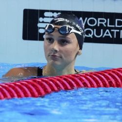 Summer McIntosh gana su primera medalla de oro en el Campeonato Mundial de Deportes Acuáticos