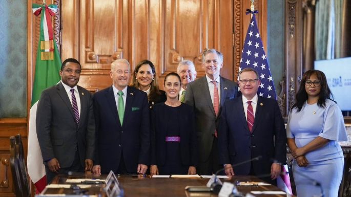 Ronald Johnson presume su “muy buena reunión” con Claudia Sheinbaum