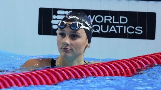 Summer McIntosh gana su primera medalla de oro en el Campeonato Mundial de Deportes Acuáticos