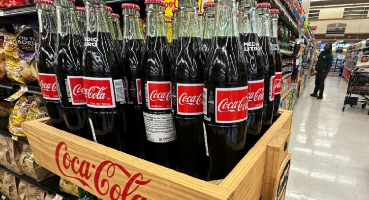 Coca-Cola cambia su receta en EU: ¿Qué significa esto para los consumidores?