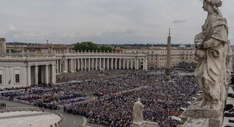 Arzobispo de Varsovia pide al Vaticano destituir a sacerdote polaco acusado de asesinar a indigente