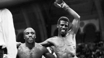 Dwight Muhammad Qawi, boxeador que pasó de prisión a campeón mundial, muere a los 72 años