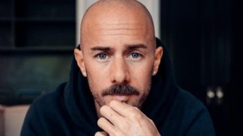Dreyfus, coach del "Chicharito", tiene permiso para ahuyentar con palos a fauna en Playa del Carmen